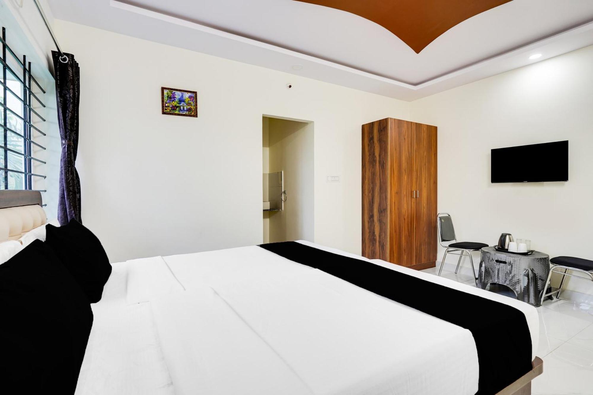Townhouse Bidadi Formerly Royal Garuda Exterior photo