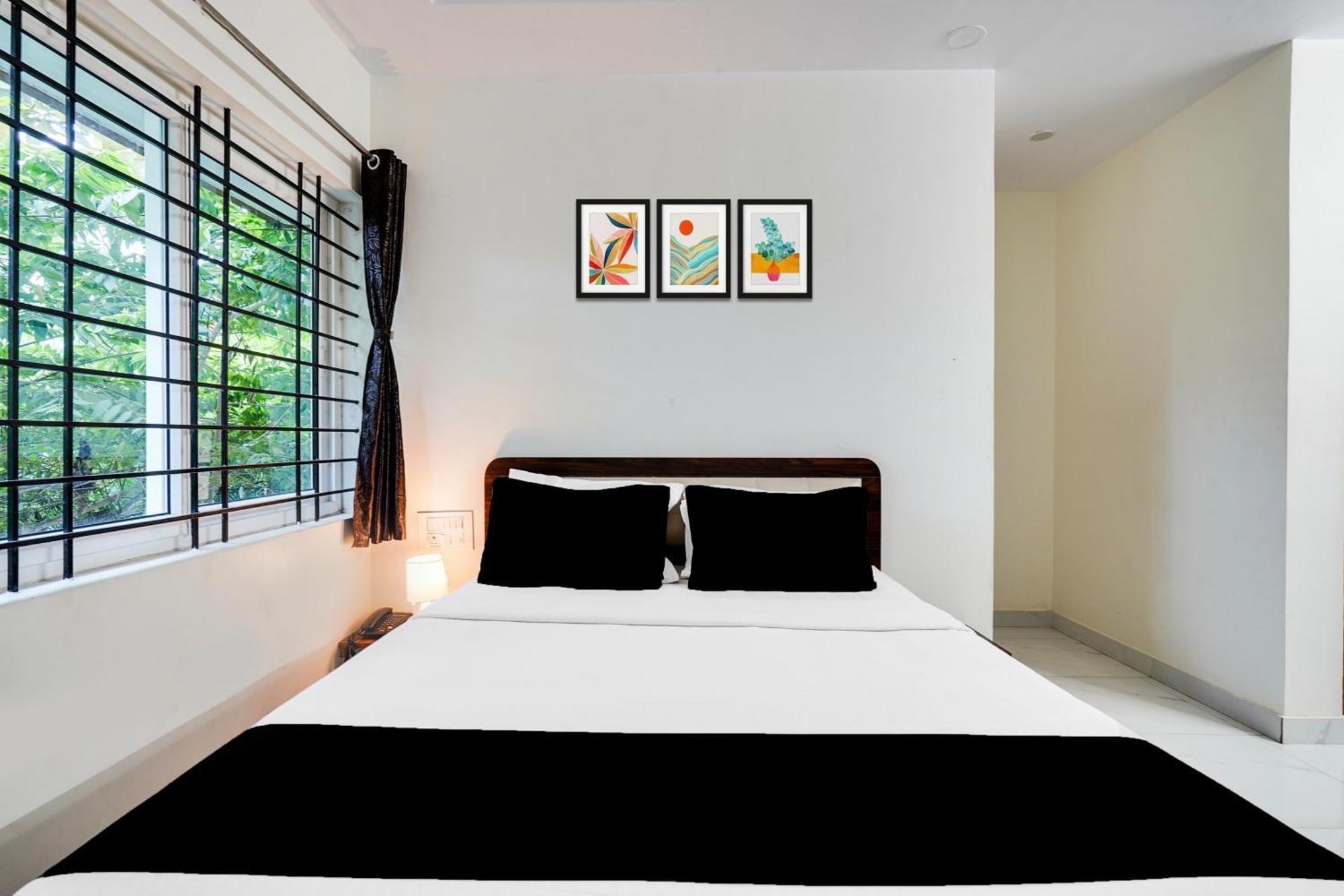 Townhouse Bidadi Formerly Royal Garuda Exterior photo