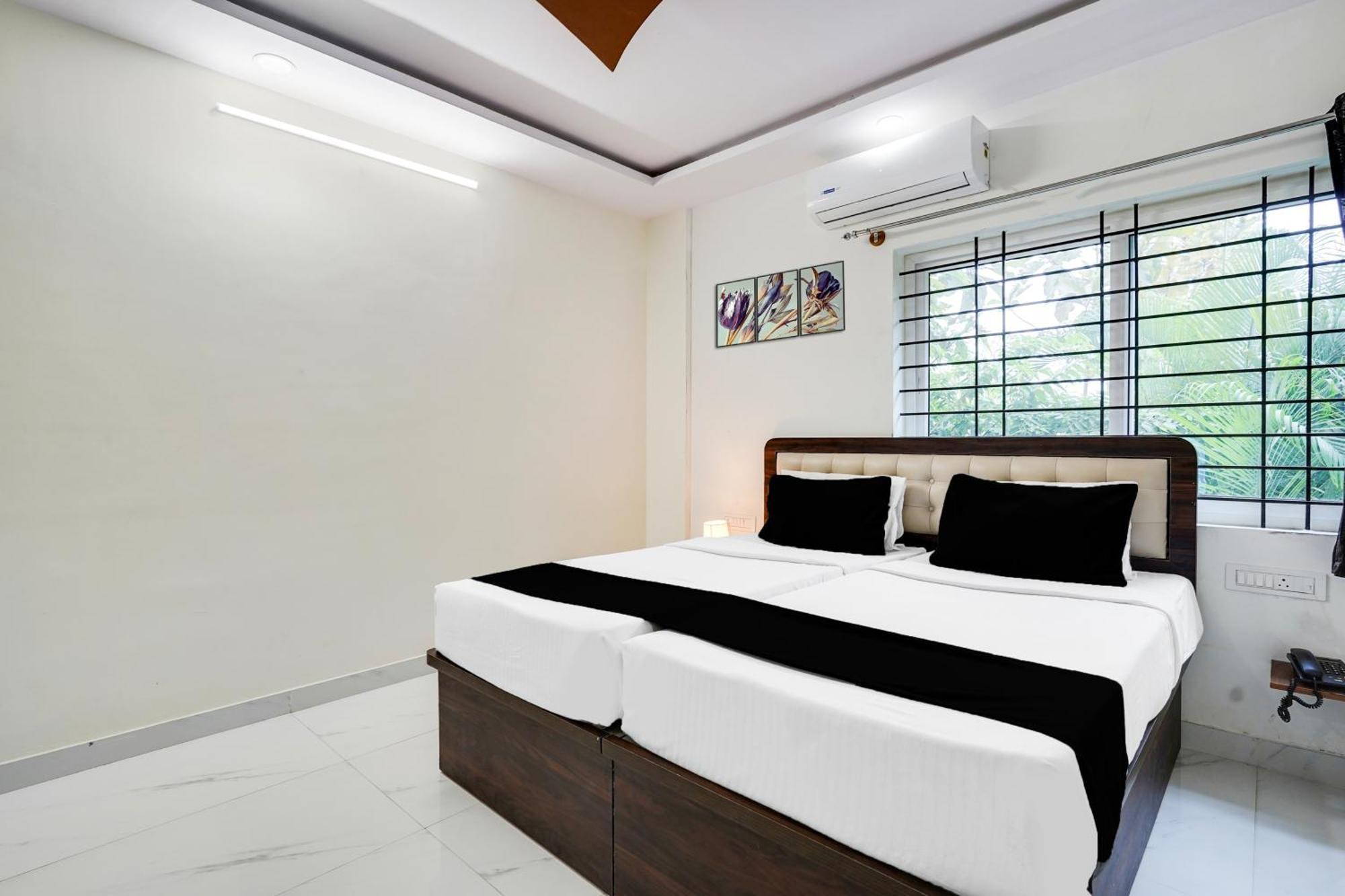 Townhouse Bidadi Formerly Royal Garuda Exterior photo