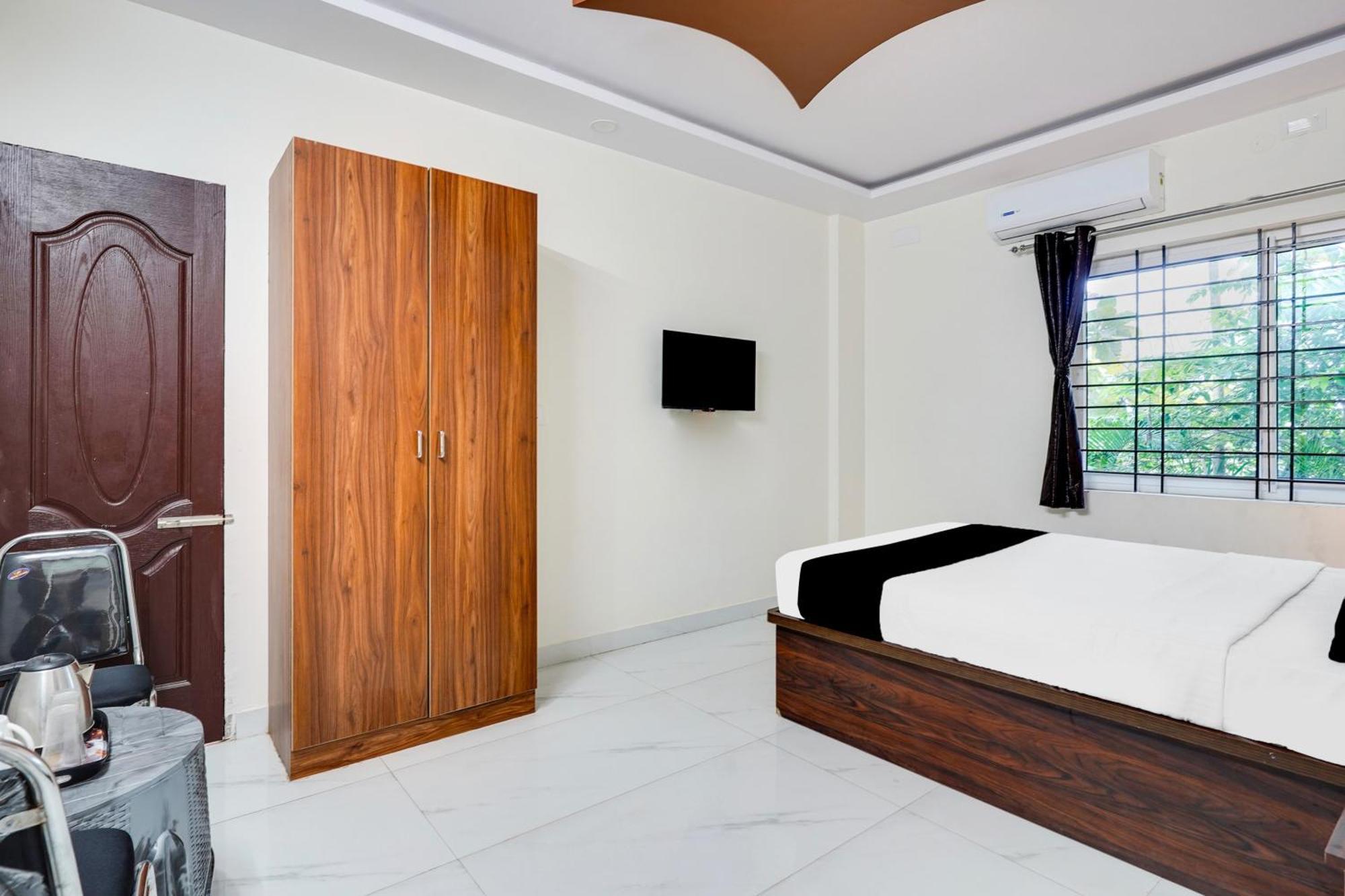 Townhouse Bidadi Formerly Royal Garuda Exterior photo